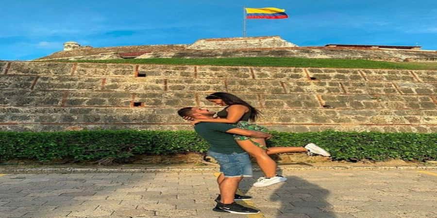 Cartagena: Explore with a city tour aboard a typical "chiva". - Castillogrande and Cartagena’s modern side