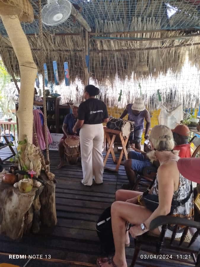 Cartagena: FISHERMEN'S ISLAND IN THE MANGROVES by canoe - Key points to know before you book