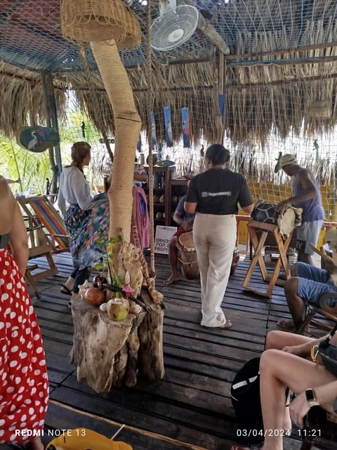 Cartagena: FISHERMEN'S ISLAND IN THE MANGROVES by canoe - What the $28 cost includes