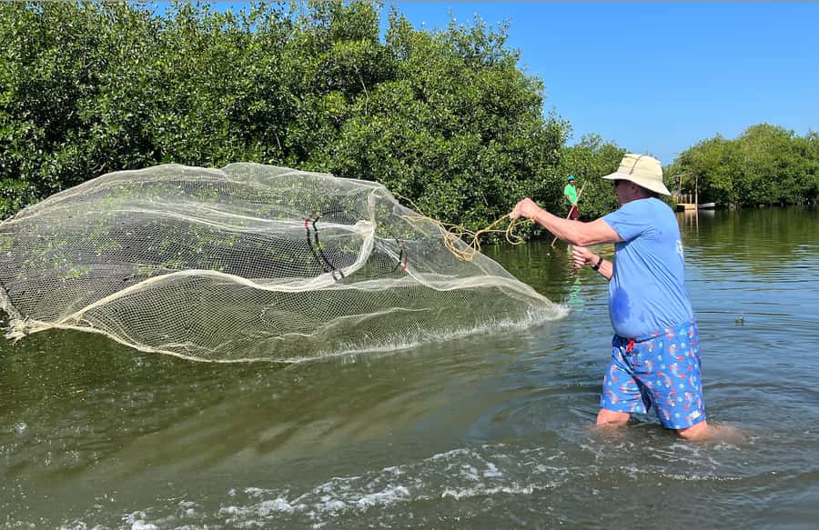Cartagena Fishing, Crabbing, Birdwatching Experience + Lunch - Leaving Cartagena for Ciénega de la Virgen