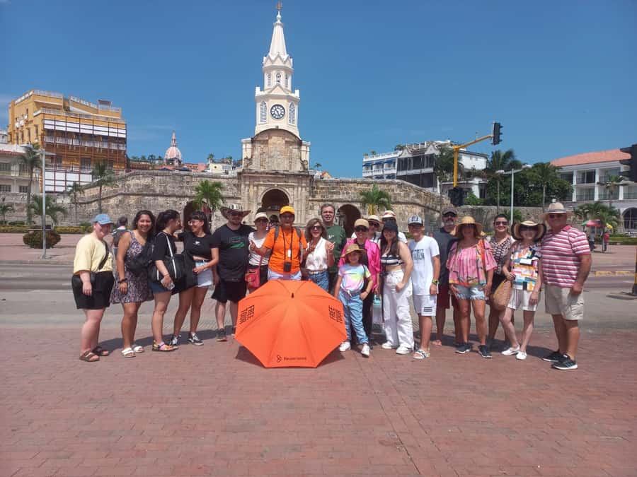 Cartagena: Historic Center and Getsemaní Shared Walking Tour - Cartagena’s walls, bastions, and pirate stories