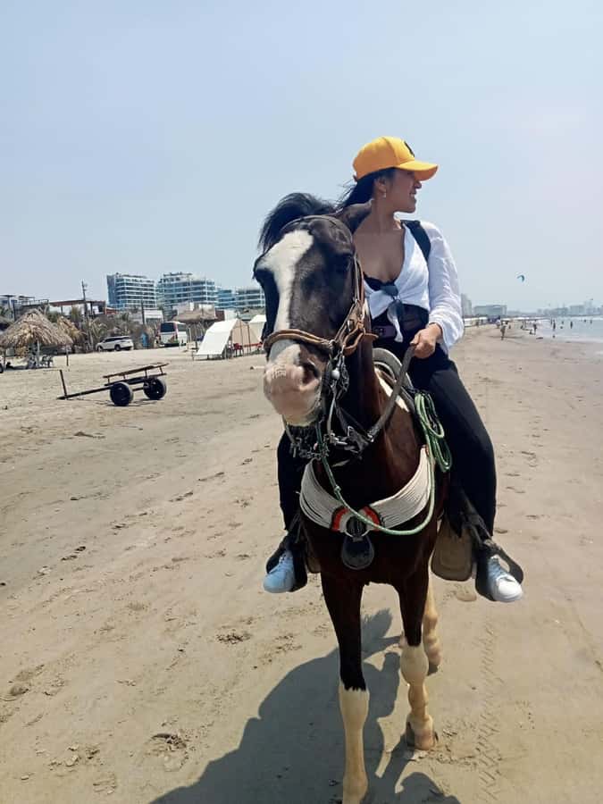 Cartagena: Horse riding on the beaches of Cartagena & PHOTOS - Making the most of the photo stop