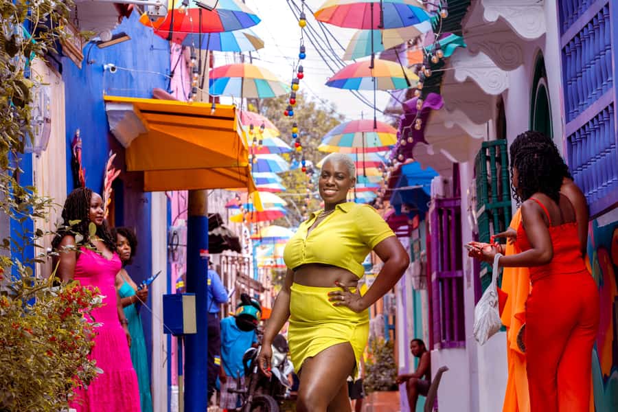 Cartagena Instagram Mobile Workshop: Scenic and Trendy Shots - Palenqueras and the extra-photo question
