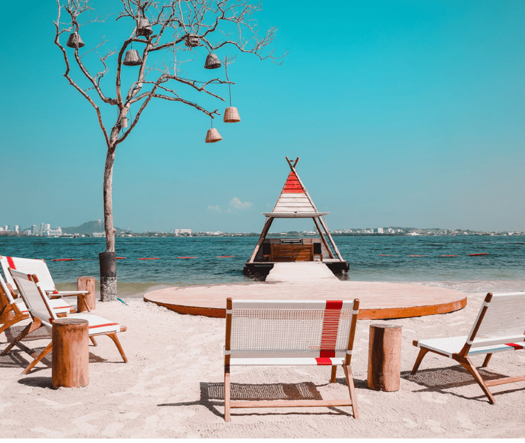 Cartagena: La Punta Beach Club Day Pass (Lunch included) - Who should book La Punta?