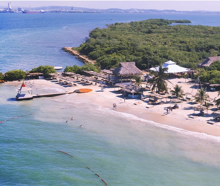 Cartagena: La Punta Beach Club Day Pass (Lunch included) - Massage and kayak options