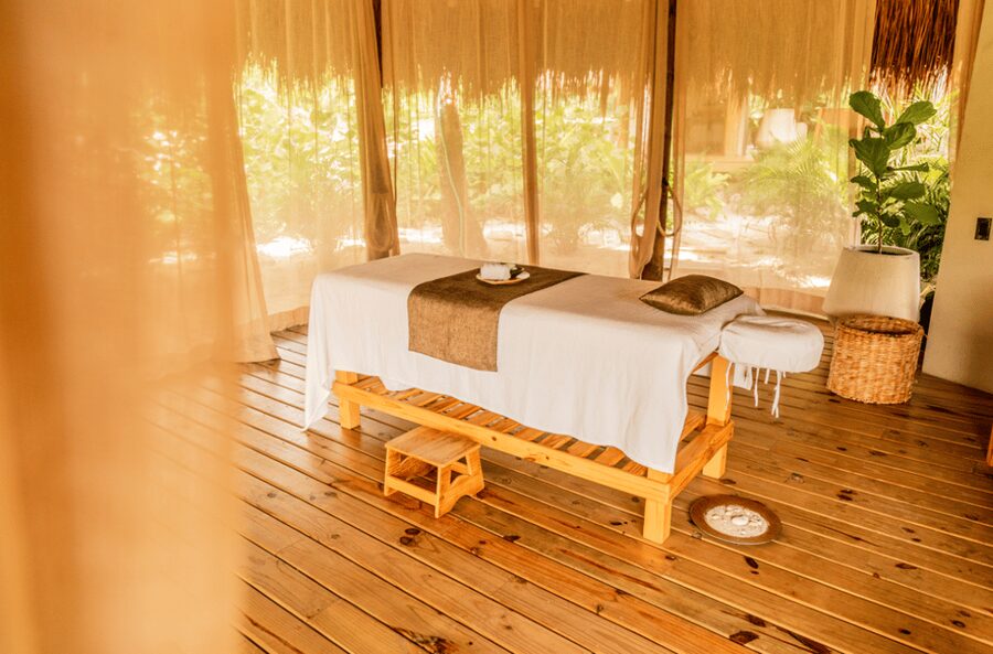 Cartagena: Makani Luxury Beach Club Day Pass - Optional upgrades and what they really buy you