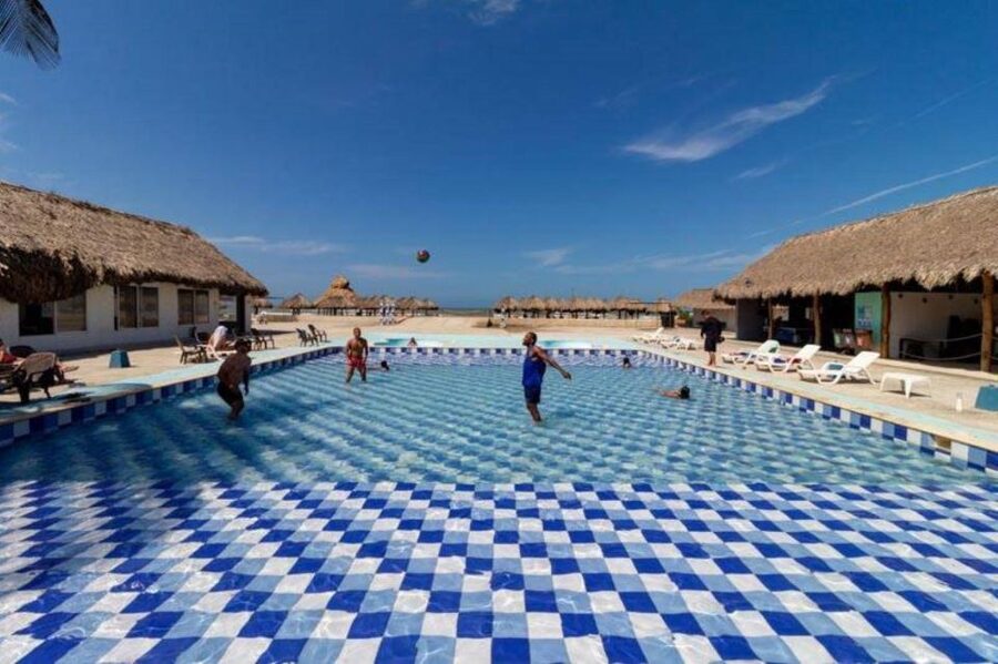 Cartagena: Mud Volcano Tour with Lunch, Pool, and Beach - Who should book this experience?