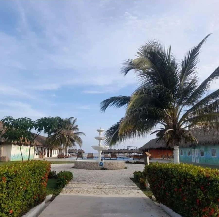 Cartagena: Mud Volcano Tour with Lunch, Pool, and Beach - Lunch, pools, and private beach time
