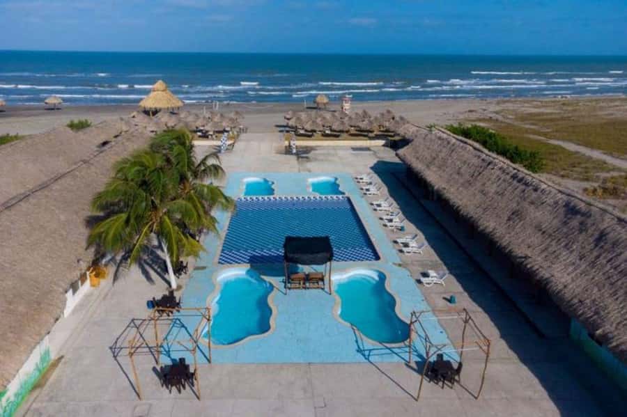 Cartagena: Mud Volcano Tour with Lunch, Pool, and Beach - Is $50 good value?