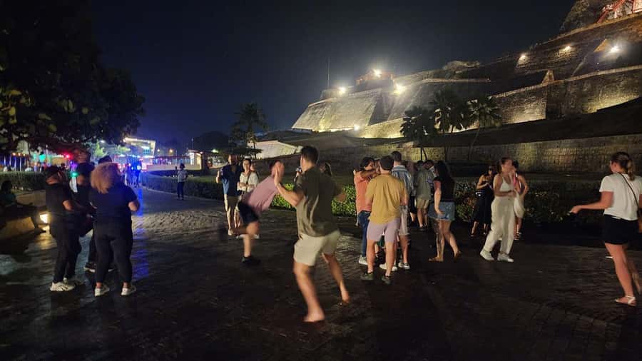 Cartagena: Night party in authentic Colombian chiva with entertainer - The first transfer and the Cartagena drive