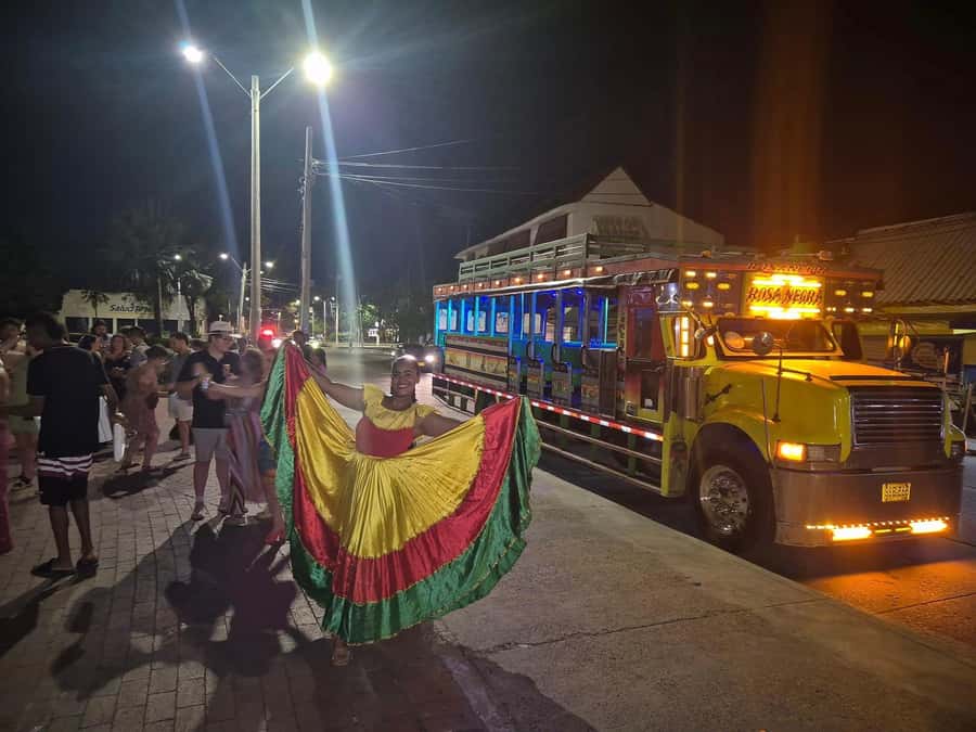 Cartagena: Night party in authentic Colombian chiva with entertainer - Cartagena letters and the city’s postcard side
