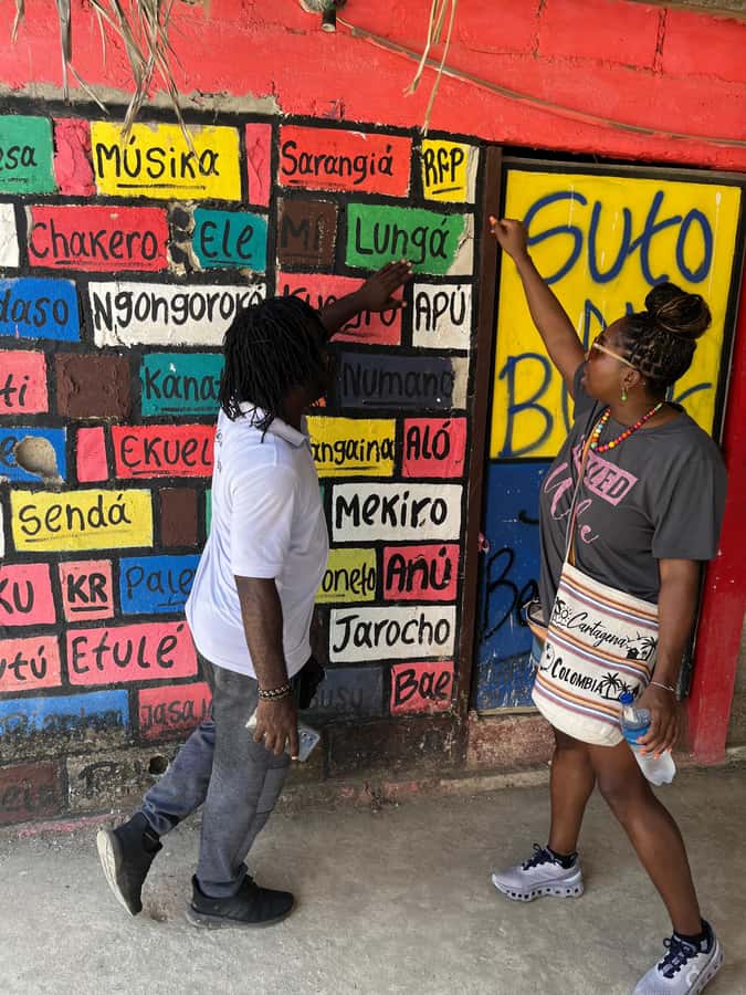 Cartagena: Palenque´s tour, dance show, lunch, pick-Up inclu - The Kid Pambelé monument and a walking lesson