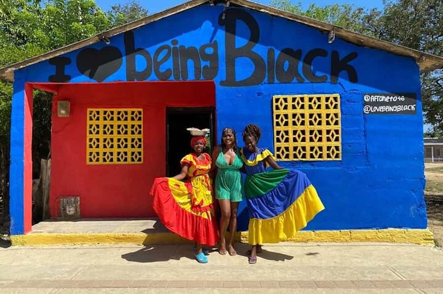 Cartagena: Palenque Tour and Road to Emancipation - Palenquito and the first photo stop