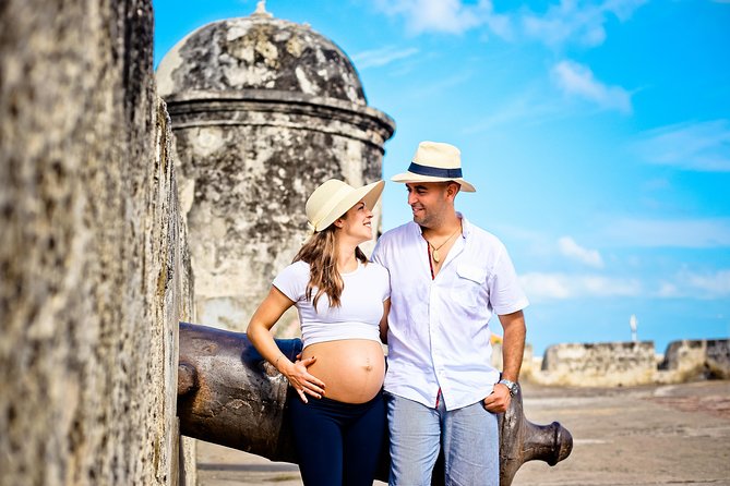 Cartagena Photo Experience - Six Cartagena backdrops in one short walk