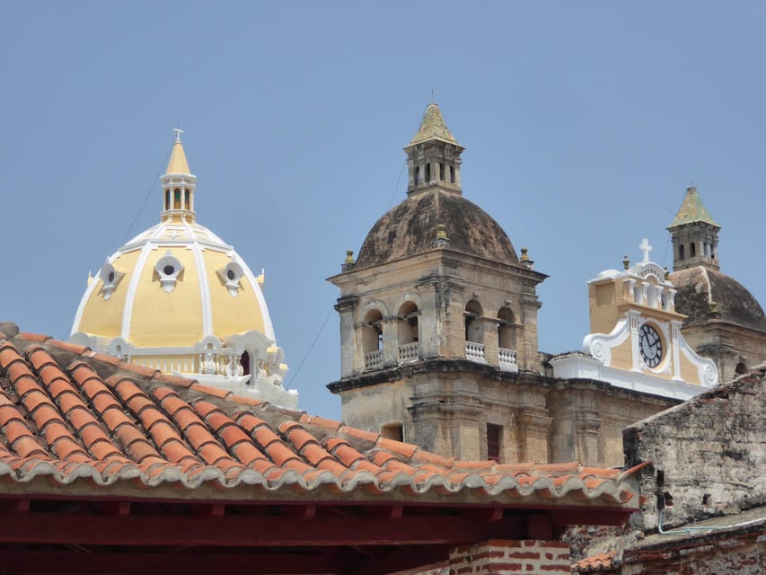 Cartagena: Private Walking Tour with German or Italian Guide - Walking comfort, timing, and what to bring