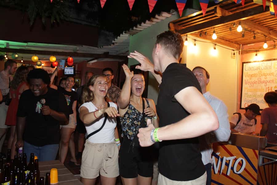 Cartagena: Pub Crawl with Dancing Lessons and Free Shots - Mirador Gastro Bar and Taboo Disco Club