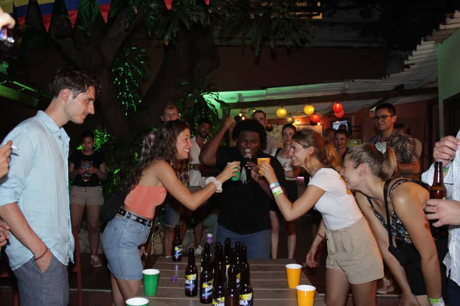 Cartagena: Pub Crawl with Dancing Lessons and Free Shots - The meeting points at Masaya and El Viajero