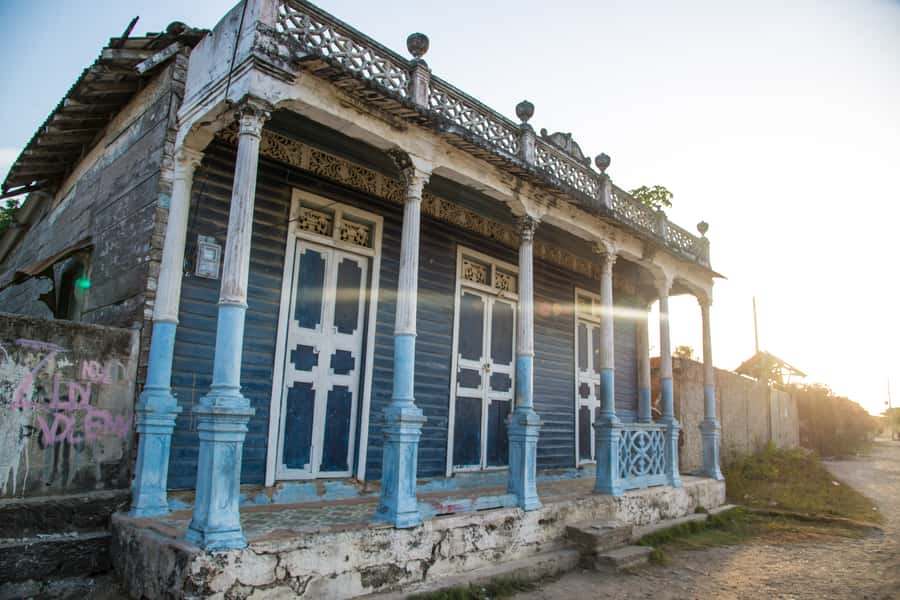 Cartagena: Rosario Island and Mangroves Private Day Trip - Breakfast in a local Barú home