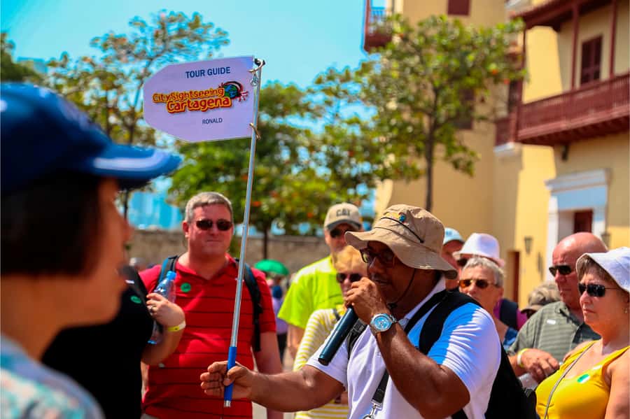 Cartagena: Shared Walking Tour of the Colonial Old Town - Key points at a glance
