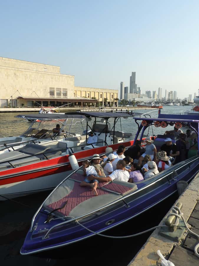 Cartagena: Sunset baytour with Dj, drinks and disco - What the $39 price really covers