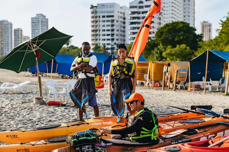 Cartagena: Sunset Sea Kayaking Tour - The guides make the difference