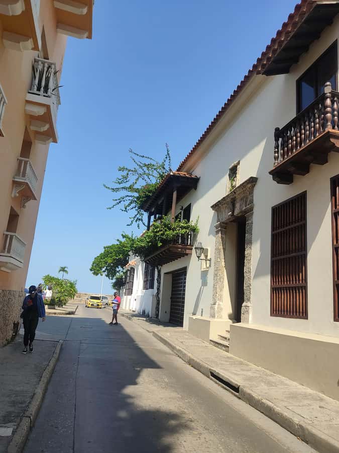 CARTAGENA: The Best CITY TOUR of my Magical City - San Felipe Fortress and the Old Boots statue