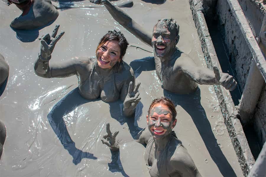 Cartagena: Totumo Mud Volcano Experience - Empanadas, arepas, and a rustic local stop