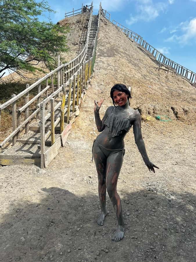 Cartagena: Totumo Mud Volcano with Bilingual Guide - How good are the bilingual guides?