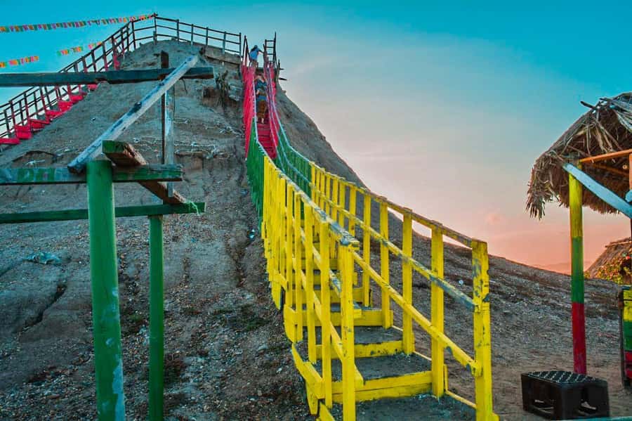 Cartagena: Totumo Mud Volcano with Bilingual Guide - Pickup from six Cartagena areas