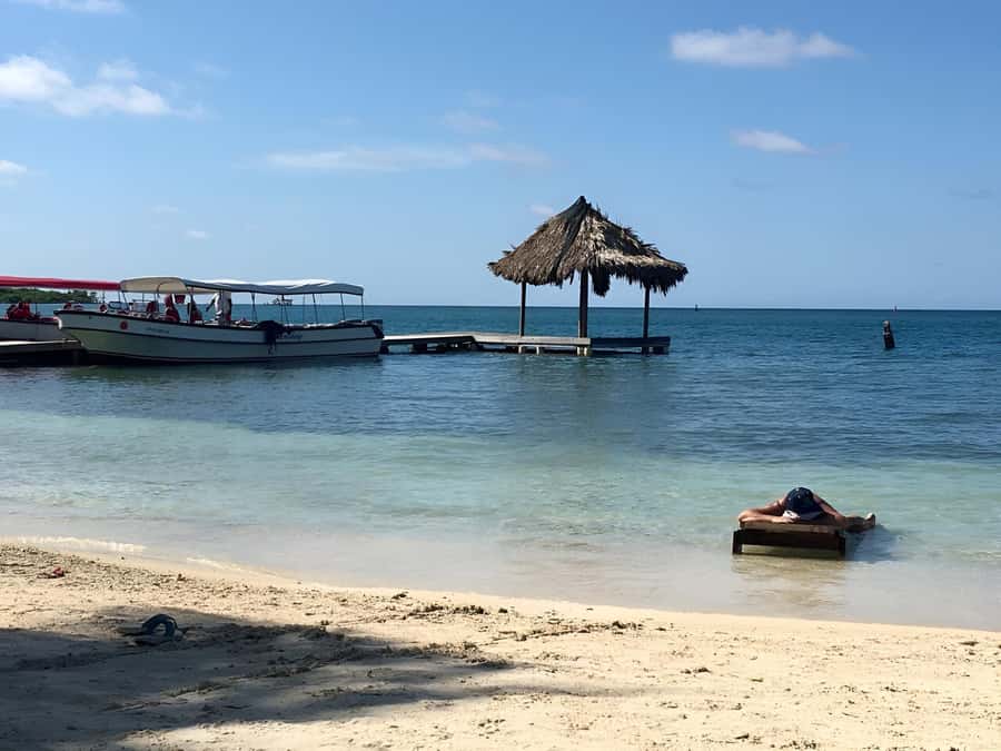 Cartagena: Tour to Playa Tranquila with Snorkeling + Luminous Plankton and Parasol - The luminous plankton activity after sunset