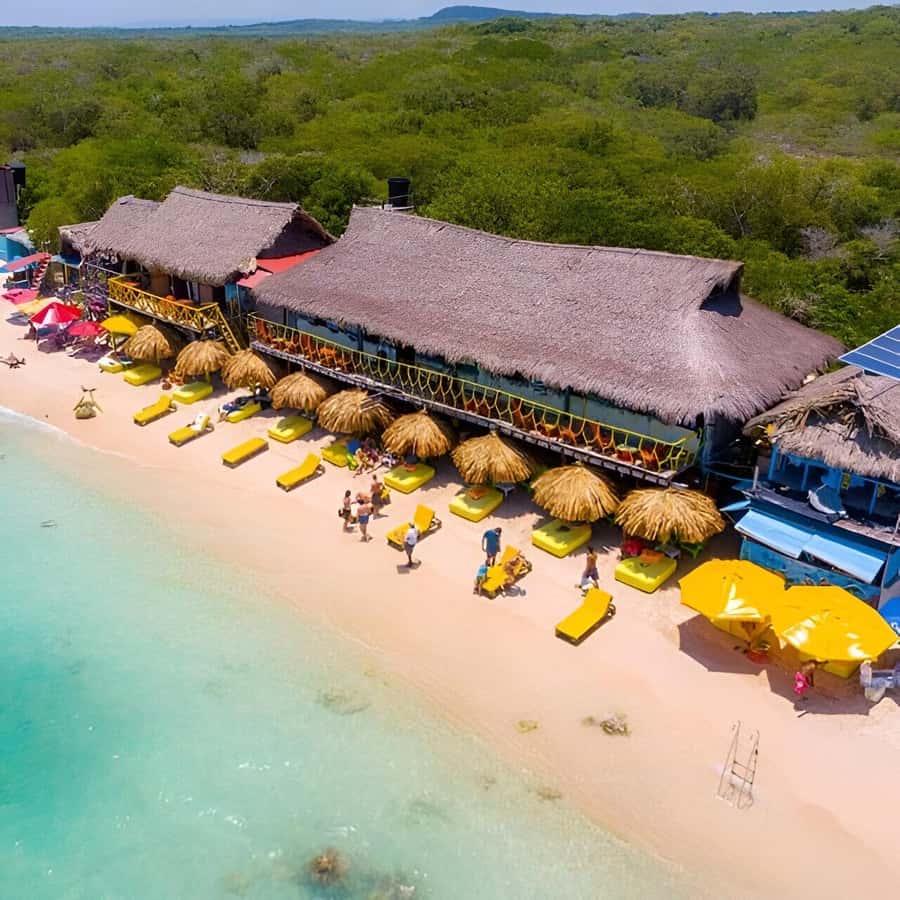 Cartagena: Visit 4 islands in a speedboat + plankton! - Rosario Islands: scenic introduction, limited swimming
