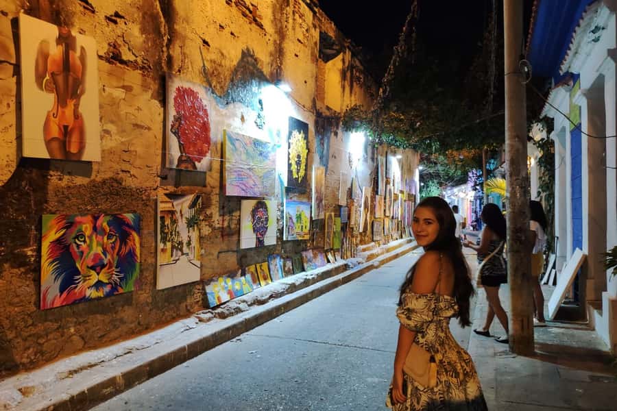 Cartagena: Walled City & Getsemani Private Tour - Starting in Plaza de Bolívar