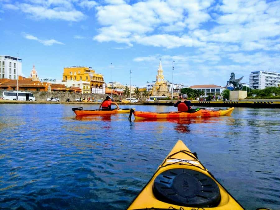Cartagena: Walled City Kayak Tour - Reading the old walls from the water