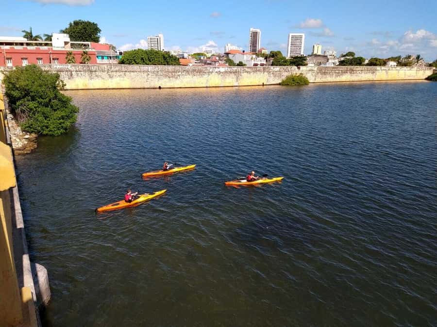 Cartagena: Walled City Kayak Tour - Heat, clothing, and practical comfort