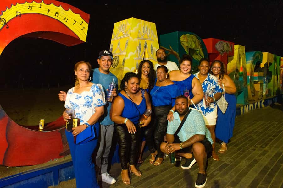 Chiva Party Cartagena: a unique experience in the city, joy and dance. - Is $15 good value?