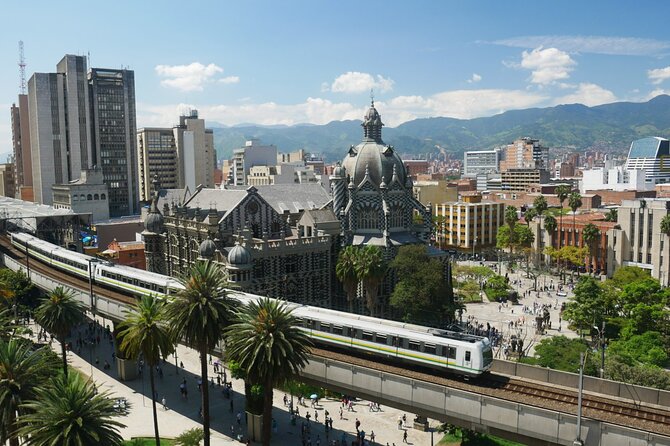 City Tour + Commune 13 Medellin - Parques del Río and Medellín’s river corridor