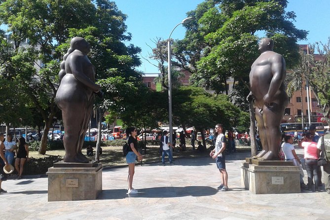 City tour, Commune 13, Metro Cable, Botero Park and more. Private - Riding the Metro Cable at Juan XXIII