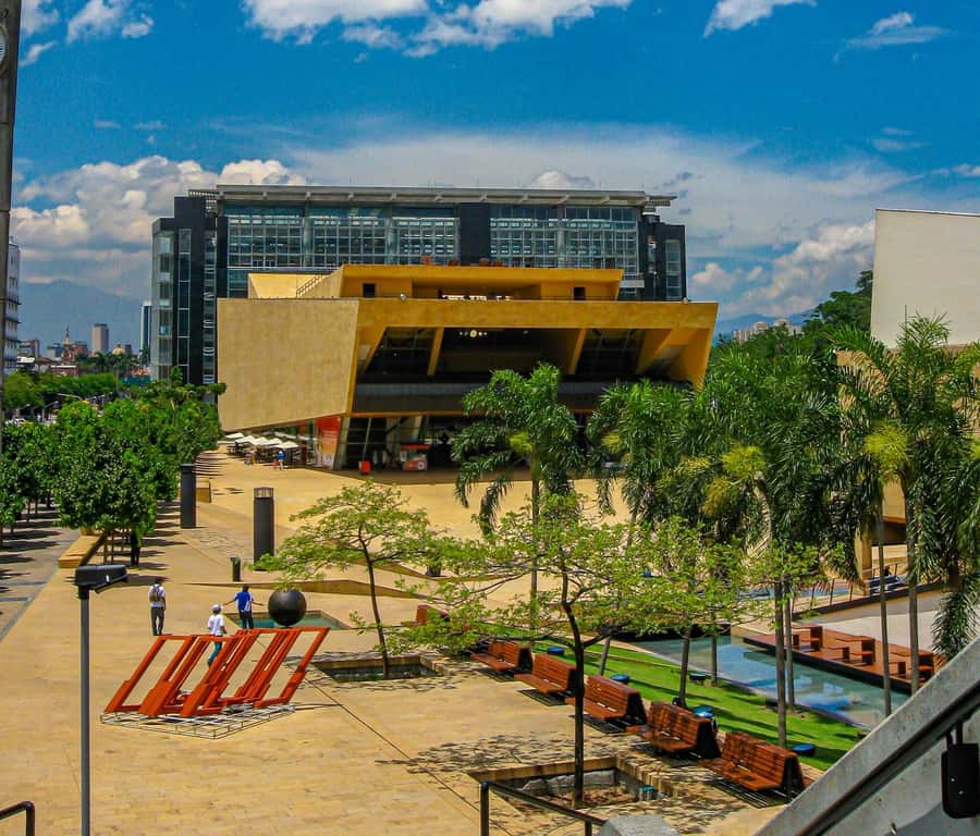 City Tour of Downtown Medellin Private or Shared - Why this is a smart first look at Medellín