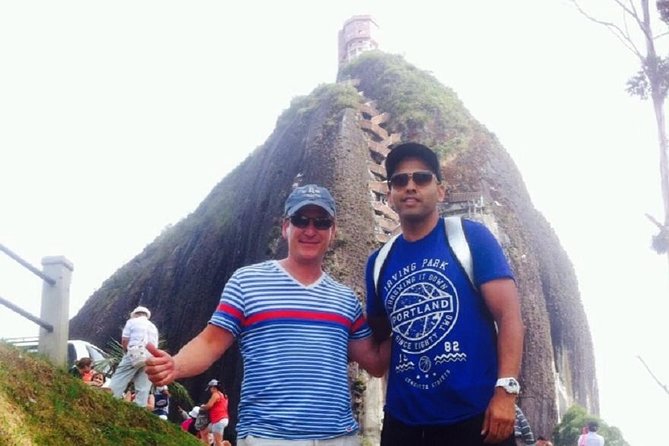 Combo Guatape and Medellin Sightseeing Tours - Plaza Botero, the Metrocable, and the city portion