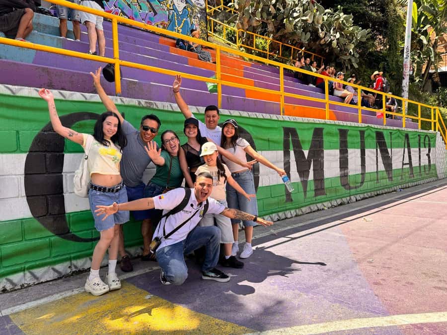 Complete Tour in Comuna 13: Graffiti, History and Street Delights - Why this Comuna 13 tour is worth your time