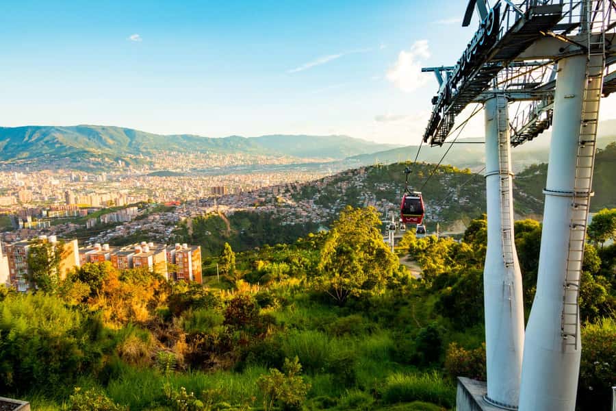 Comuna 13 and Downtown Medellín City Tour - Key points to know before booking