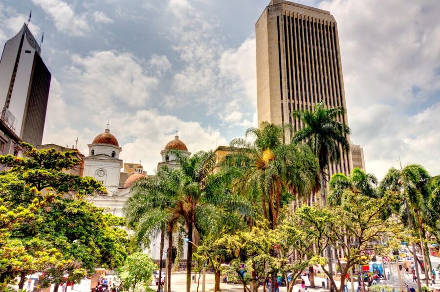 Comuna 13 and Downtown Medellín City Tour - What the $81 price really covers