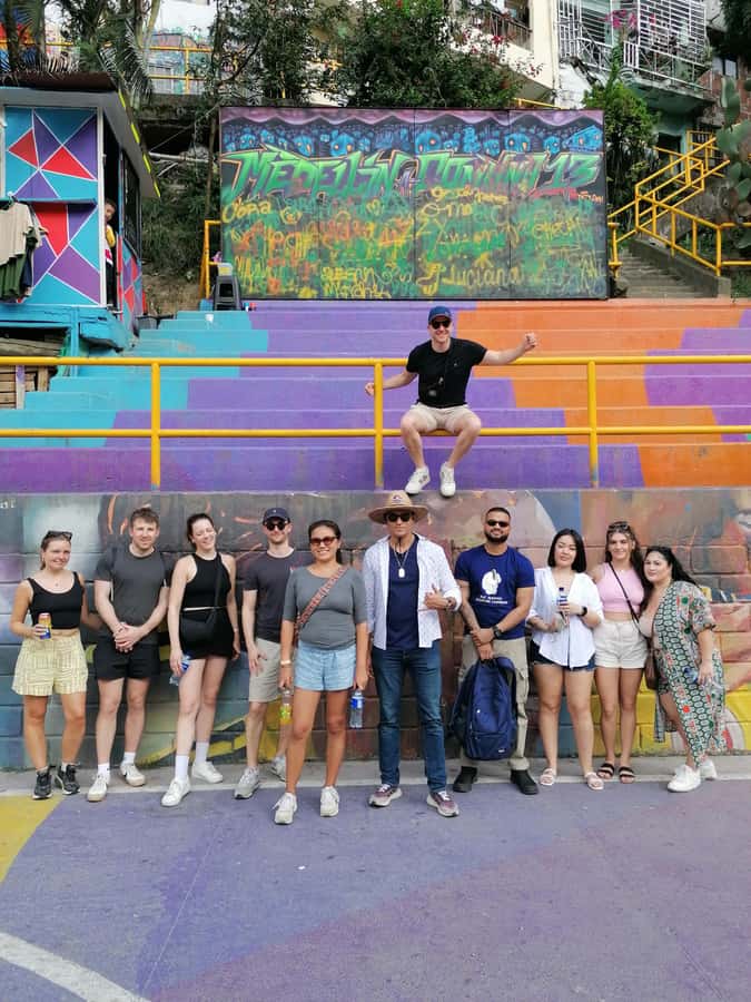 Comuna 13: Graffiti tour & Street Food/drink with telesferic - Street food, ice cream, and a first taste of the area