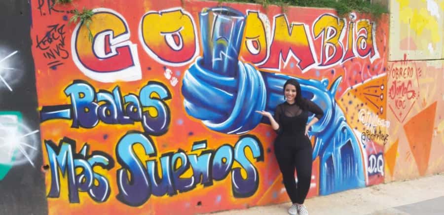 Comuna 13 Neighborhood & Street Art Private Tour - The first 30-minute stop for photos and orientation