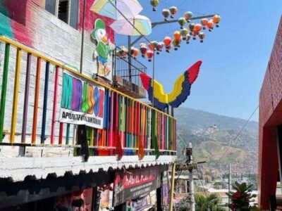 Comuna 13: Recorrido de Arte Urbano, Cultura y Resiliencia
