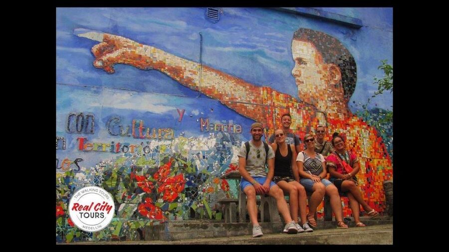 Comuna 4 - Moravia Tour - Seeing the systems behind everyday life