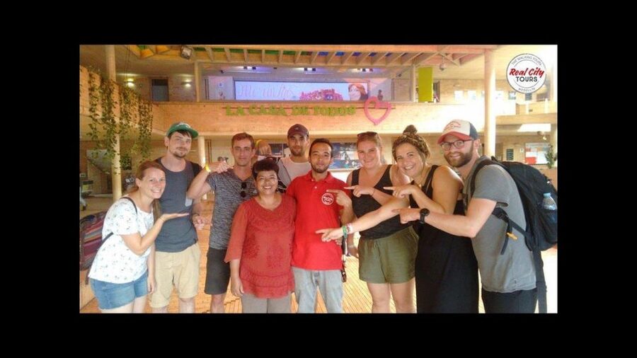 Comuna 4 - Moravia Tour - A final guided stop and Moravia Cultural Center