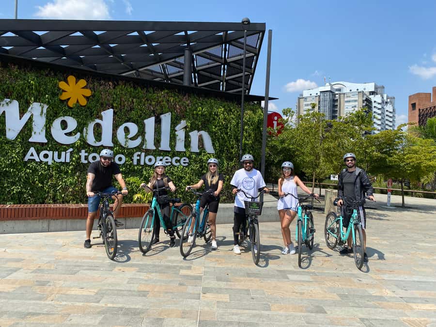 E-Bike City Tour Medellin with Local beer and Snacks - Meeting the group at San Joaquin Church