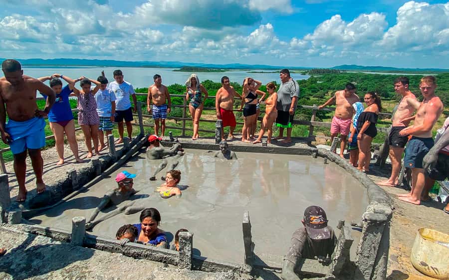 Enjoy the totumo volcano from cartagena + snack - Entering the Totumo Mud Volcano