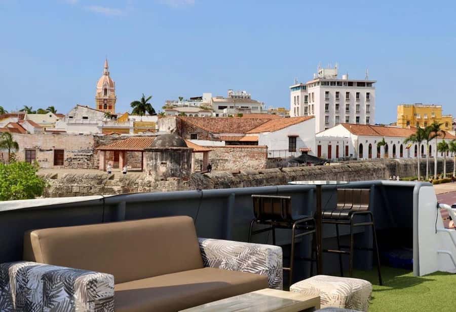 Exotic Yacht - Tour through the bay of Cartagena - Setting out from Muelle de La Bodeguita